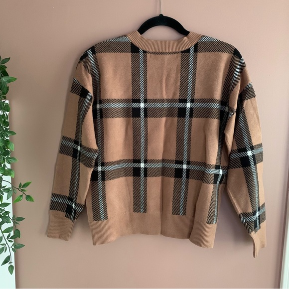 Max Studio brown and black plaid v-neck sweater size large - Picture 2 of 6